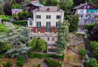 Villa I Tigli - by MyHomeInComo has Balcony rooms