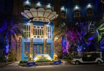 Anna King Hotel allows 18 year olds to book a room