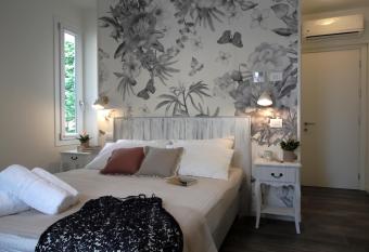 Bed & Basta allows 18 year olds to book a room