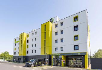 B&B HOTEL Rennes Parc Expo A  roport allows 18 year olds to book a room