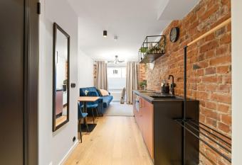 Stiilne stuudiokorter Tallinna s  dalinnas allows 18 year olds to book a room