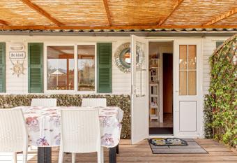 Oasis on the river 2 has Balcony rooms