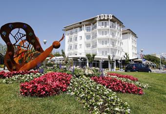 Hotel Lungomare has Balcony rooms
