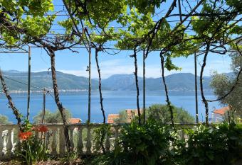 Villa Miran Boka Bay has Balcony rooms