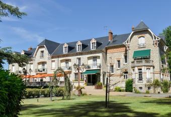 Logis H  tel Restaurant Le Parc has Balcony rooms