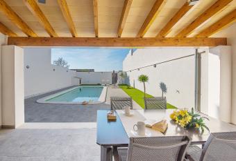 Casa Can Rapado has Balcony rooms