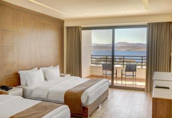 Luciana Hotel by BRATUS allows 18 year olds to book a room