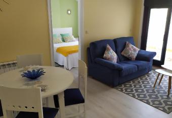 RUA GALICIA has Balcony rooms