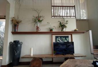 Luxury Villa Lembang Bandung (Villa Istana Bunga) has Balcony rooms