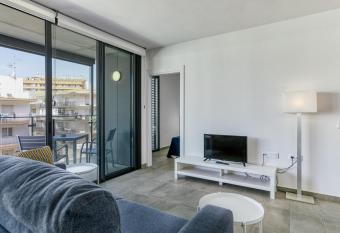 J  ncols Apartment has Balcony rooms