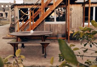LOFT Le chant des Oiseaux proche Mont St Michel has Balcony rooms