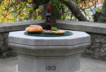 Studio i Apartman Ema has Balcony rooms