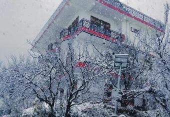 Orchid Homestay has Balcony rooms