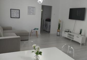 Apartament max. confort has Balcony rooms