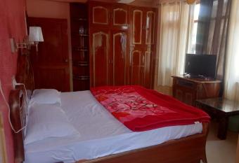 Sharma Apartment has Balcony rooms