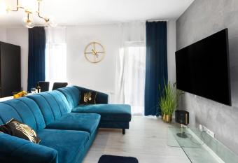 Margaret Apartment has Balcony rooms