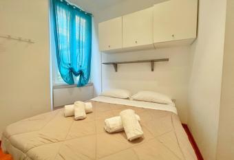 Suite Liberty - Sanremo centro ! has Balcony rooms