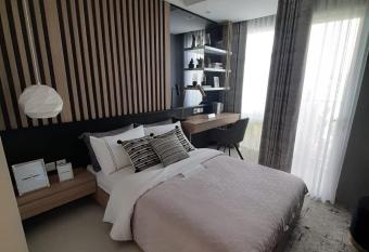 Vidaview Brenstville Tower has Balcony rooms