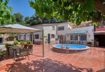 La Vinya Pineda de Mar has Balcony rooms