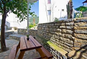 Dolphin Residences - Begonya 2 has Balcony rooms