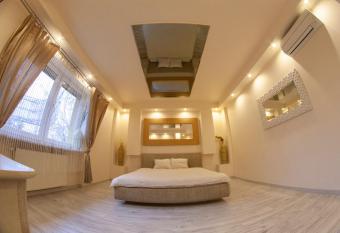 Magical Sensations Willa Pu  kowa has rooms with a private hot tub