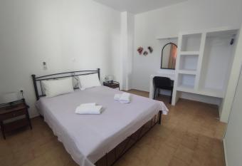 Mama s House has Balcony rooms