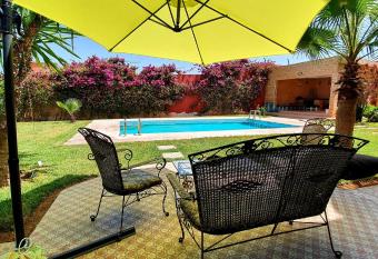 Belle maison de campagne has Balcony rooms