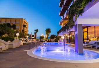 Hotel Alexander has Balcony rooms