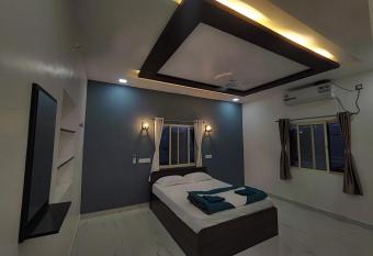 Raj Homestay Hampi has Balcony rooms