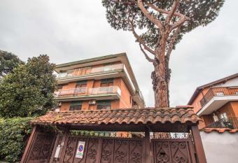 Casa Lalli allows 18 year olds to book a room