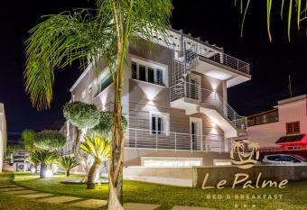 Le Palme has Balcony rooms