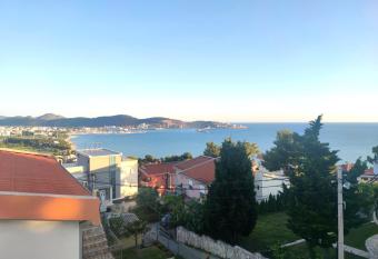 Apartmani Durovic has Balcony rooms