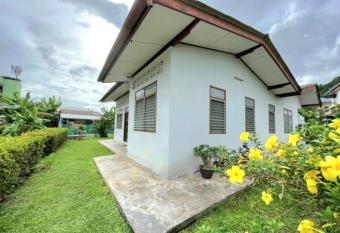 Baan Bonsuan Hill Guesthouse has Balcony rooms