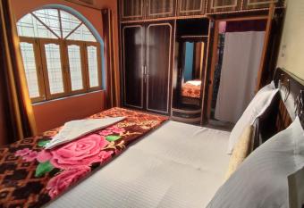 Ganga Lakshya Dham has Balcony rooms