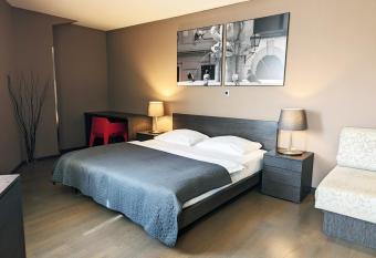 Nitro Rooms allows 18 year olds to book a room