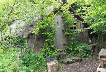 Cabane d Augustin allows 18 year olds to book a room