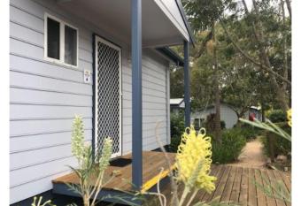 Discovery Parks - Burrill Lake, Ulladulla allows 18 year olds to book a room