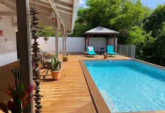 VILLA DIAMANTILLES - MAISON D HOTES has Balcony rooms