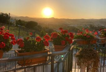 Casa dello Yoga allows 18 year olds to book a room