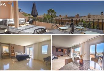 Penthouse with sea views in Nueva Andalucia has rooms with a private hot tub