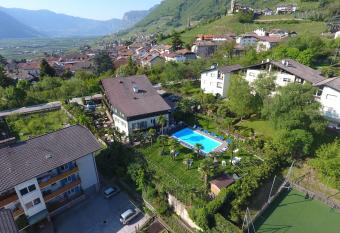 Hotel Pension Rechtenthal has Balcony rooms