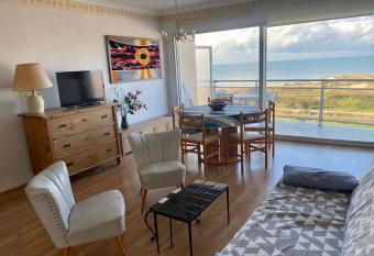 Le Grand Large: vue mer, Canche, phare panoramique has Balcony rooms