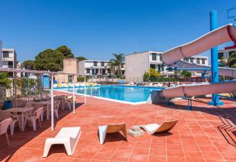 Reysol Home has Balcony rooms