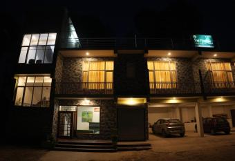 The Magpie Kasauli has Balcony rooms