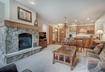 Luxurious 1 BR in River Run Village with Ski in ski out, Kids Ski Free condo has Balcony rooms