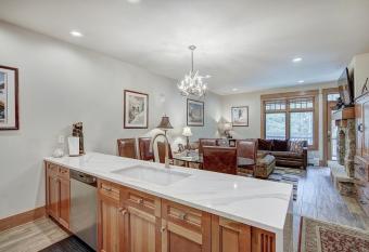 One-Bedroom Apartment has Balcony rooms