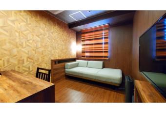                         &                                               - Vacation STAY 64313v allows 18 year olds to book a room