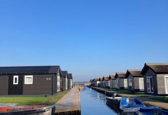 Waterpark Giethoorn has Balcony rooms