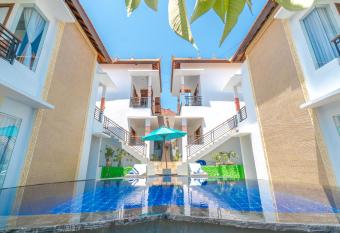 Lo Sari Bungalow has Balcony rooms