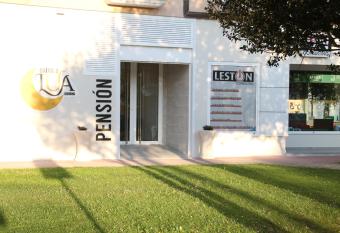 Baixo a Lua Rooming allows 18 year olds to book a room